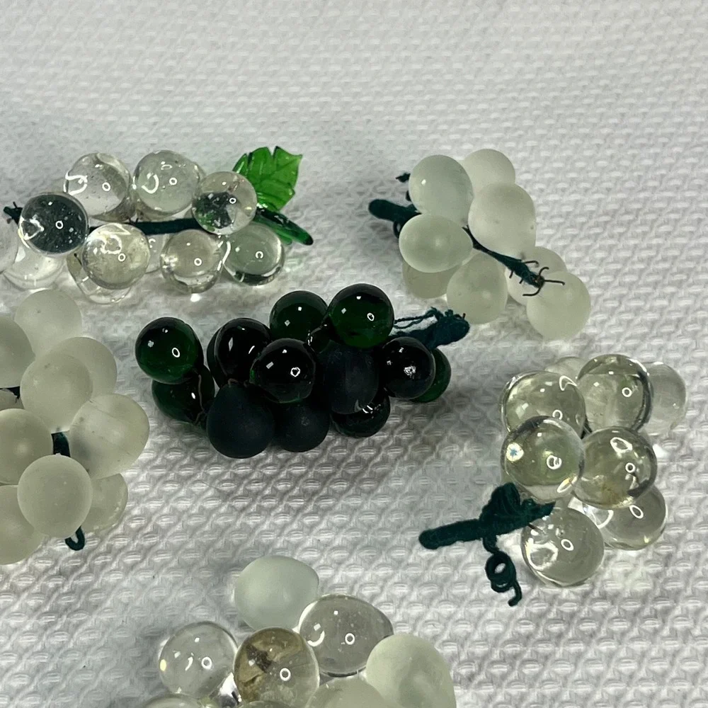 VTG Glass Grape (6) Clusters (& Loose)MCM Decorative Fruit Frosted Green White